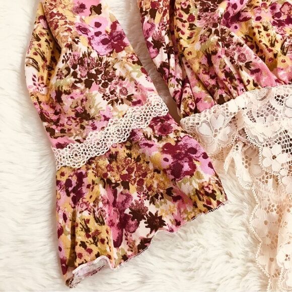 FREE PEOPLE Heat Wave Pink Floral Long Sleeve Bodysuit Thong‎ Crochet Lace New - Picture 8 of 13